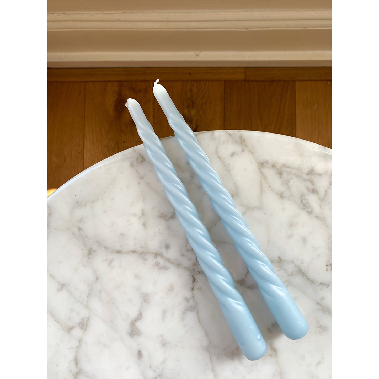 Set of 2 blue twisted matte candles